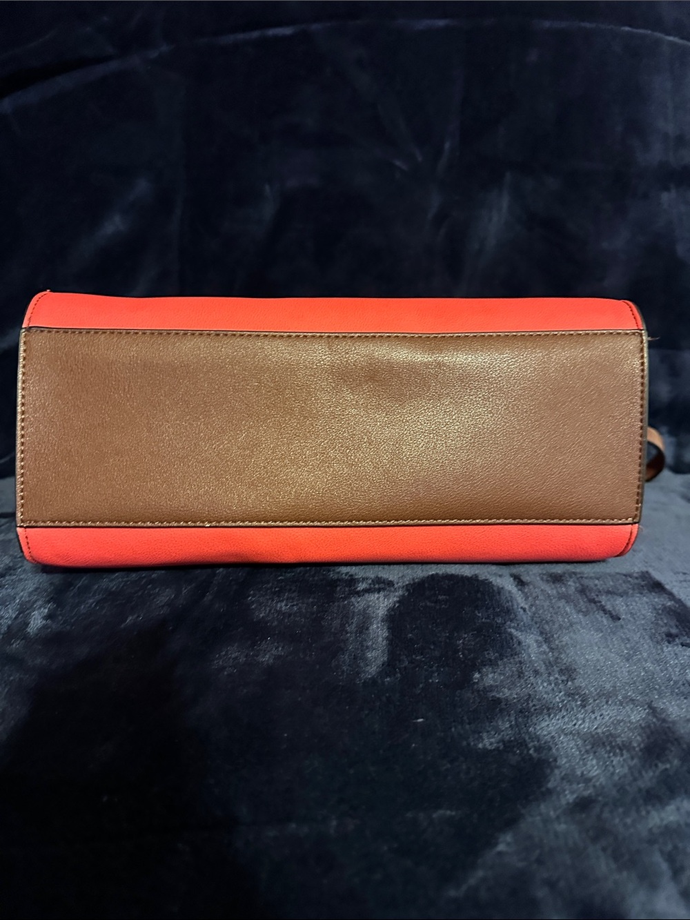 Women’s 3 Bag Bundle: Guess, Dana Buchanan & Chaps - Picture 8 of 16